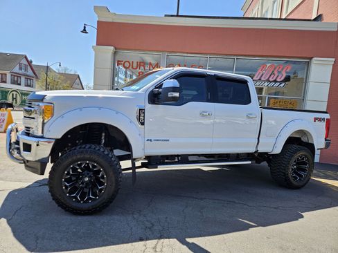 Used 2017 Ford F350 Lariat w/ Lariat Ultimate Package image 26