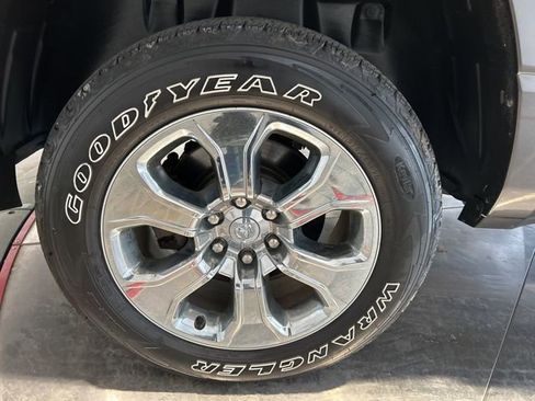 Used 2019 RAM 1500 Big Horn AWD/4WD image 15