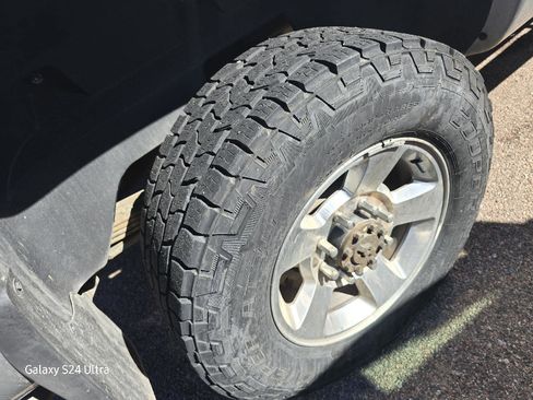 Used 2005 Dodge Ram 2500 Truck SLT image 12