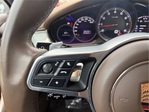 Used 2018 Porsche Panamera 4S AWD/4WD image 30