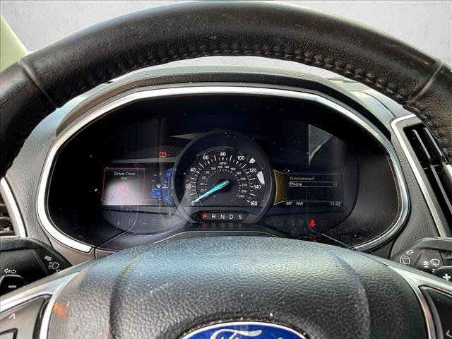 Used 2016 Ford Edge Titanium FWD image 19