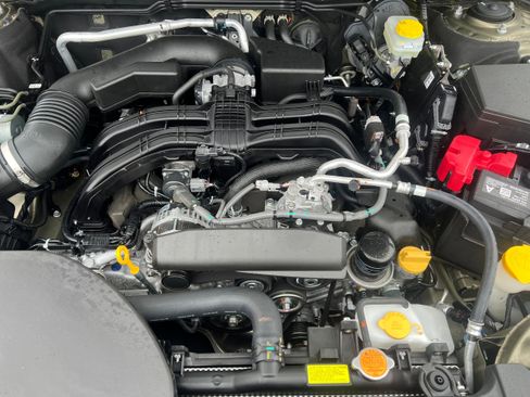 Certified 2025 Subaru Outback Premium w/ Popular Package #1A image 10