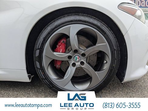 Used 2018 Alfa Romeo Giulia image 10