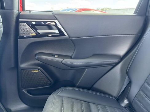 New 2026 Mitsubishi Outlander SE FWD image 15