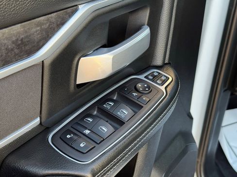 Used 2024 RAM 2500 Big Horn AWD/4WD image 15