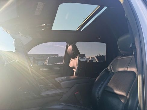 Used 2021 RAM 1500 Limited w/ Night Edition image 15