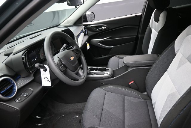 New 2026 Chevrolet Trax LS FWD image 8