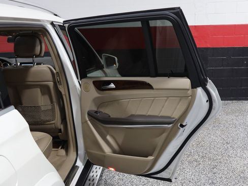 Used 2013 Mercedes-Benz GL 550 4MATIC image 48