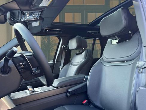 New 2026 Land Rover Range Rover SV AWD/4WD image 13