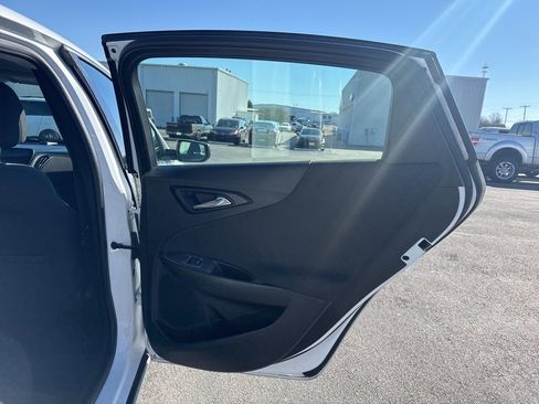 Used 2020 Chevrolet Malibu LT image 27
