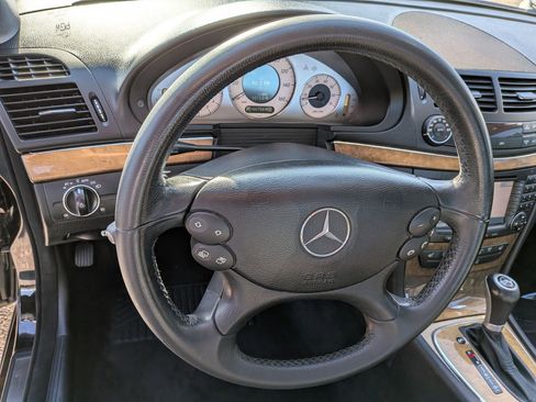 Used 2008 Mercedes-Benz E 350 Sedan image 13