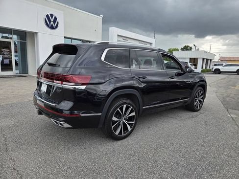 Certified 2024 Volkswagen Atlas SEL Premium R-Line AWD/4WD image 12