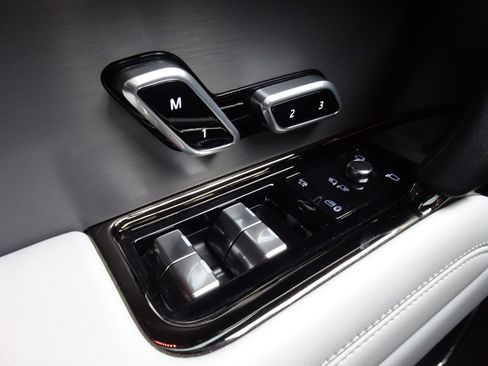 Certified 2023 Land Rover Range Rover Sport SE image 34