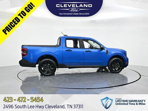 New 2025 Ford Maverick XLT w/ XLT Luxury Package AWD/4WD image 2