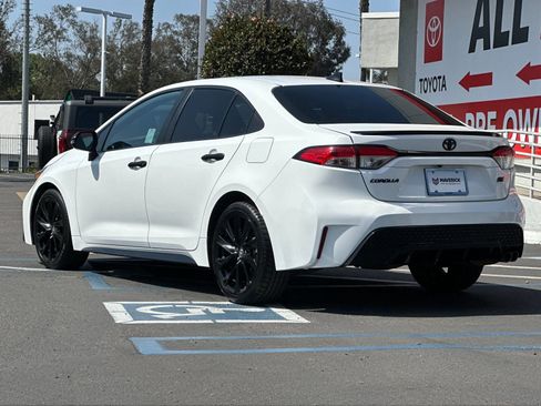 Used 2022 Toyota Corolla SE w/ Carpet Mat Package (TMS) FWD image 3