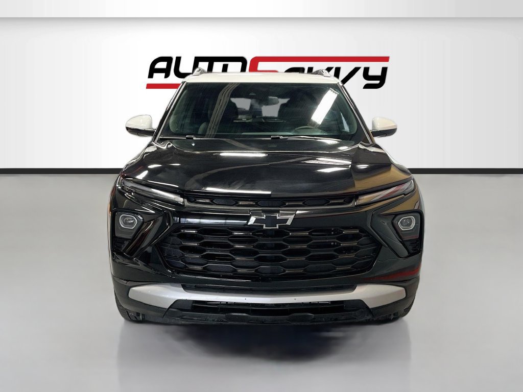 Used 2024 Chevrolet TrailBlazer ACTIV AWD/4WD image 2
