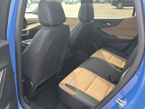 Used 2025 Chevrolet Equinox ACTIV w/ Safety and Technology Package image 17