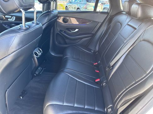 Used 2020 Mercedes-Benz GLC 300 4MATIC image 16