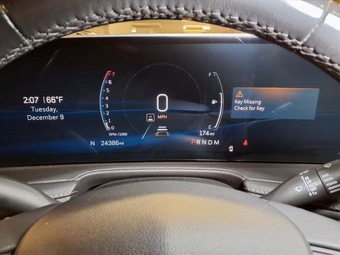 Used 2024 Cadillac XT4 Premium Luxury image 10