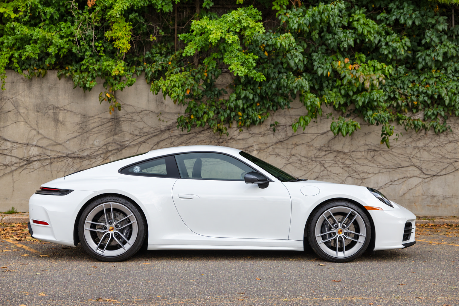 Used 2025 Porsche 911 Carrera RWD image 7