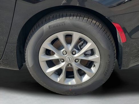 New 2026 Chrysler Pacifica Limited image 18