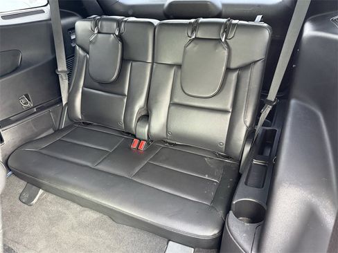 Used 2021 Ford Explorer XLT w/ Equipment Group 202A image 32