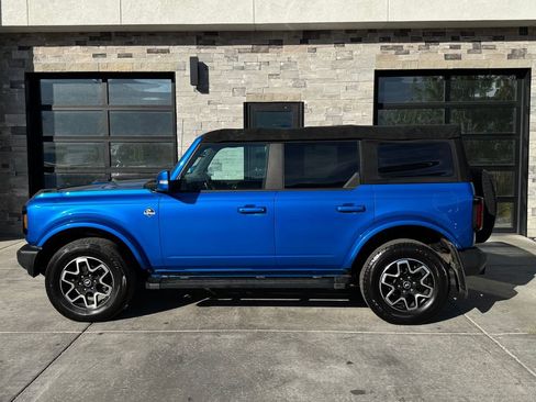 Used 2022 Ford Bronco Outer Banks AWD/4WD image 6