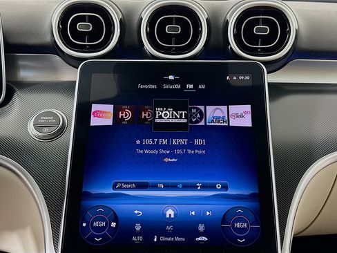 Used 2025 Mercedes-Benz C 300 4MATIC Sedan image 21