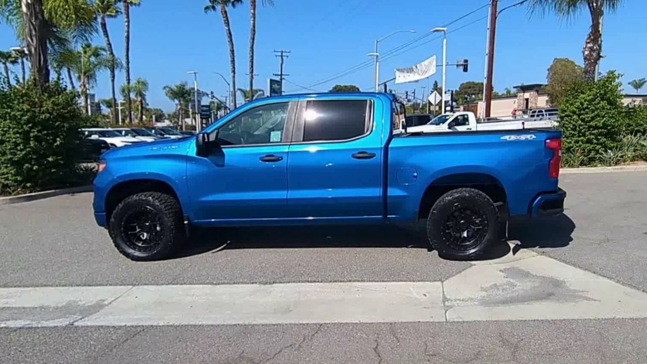 Used 2022 Chevrolet Silverado 1500 Custom AWD/4WD image 5
