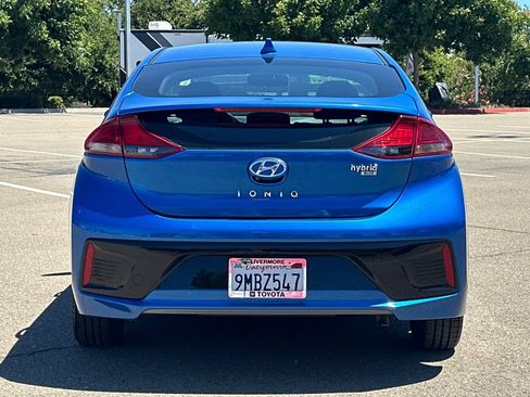 Used 2018 Hyundai Ioniq Blue FWD image 5