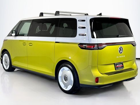 Used 2025 Volkswagen ID. Buzz 1st Edition image 7