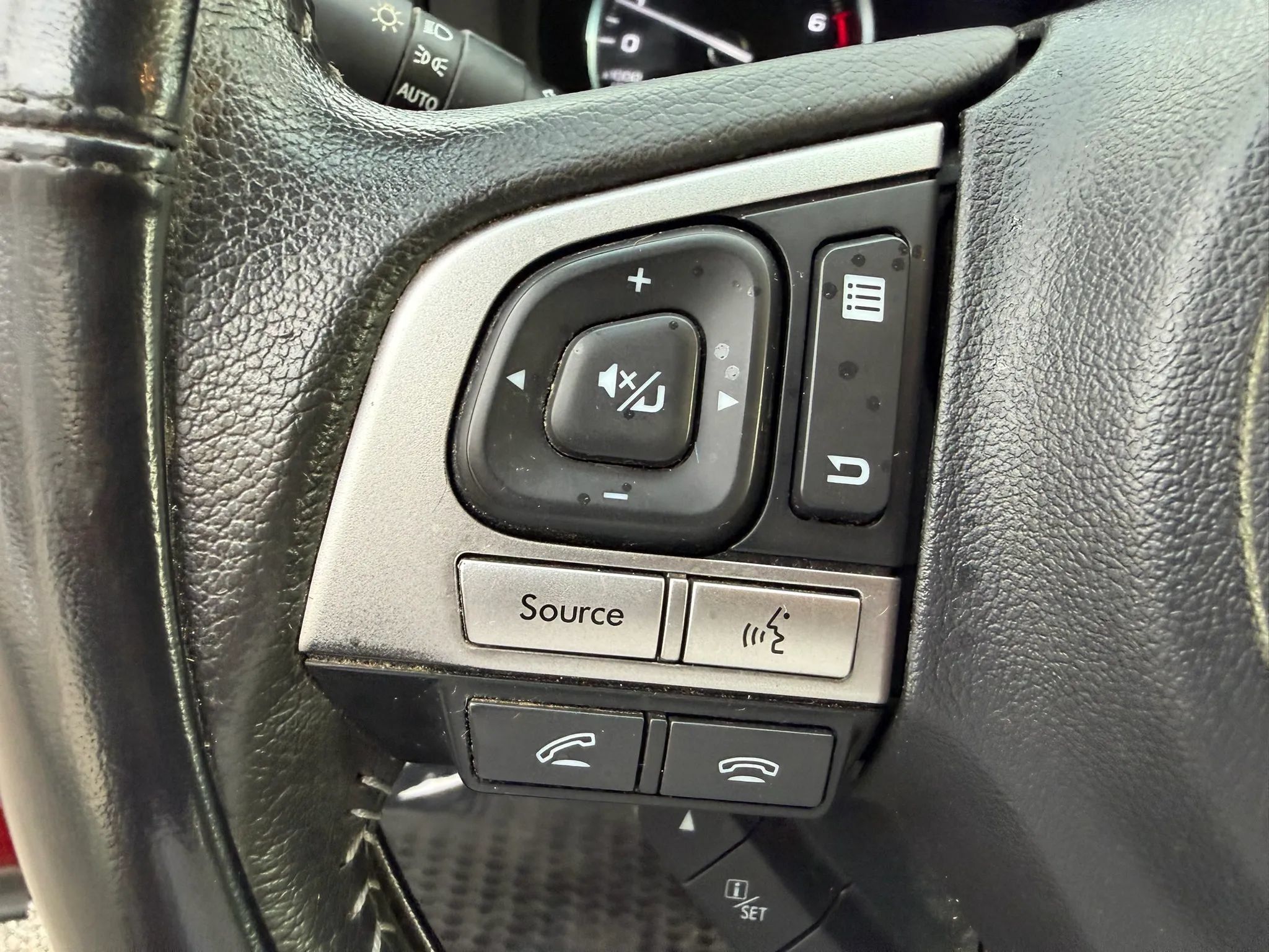 Used 2017 Subaru Forester 2.5i Limited AWD/4WD image 40