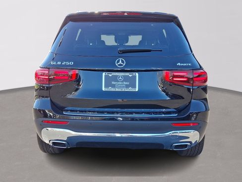 Used 2026 Mercedes-Benz GLB 250 4MATIC image 5