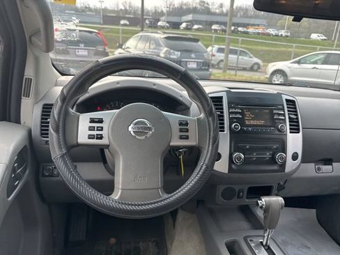 Used 2014 Nissan Frontier SV RWD image 13