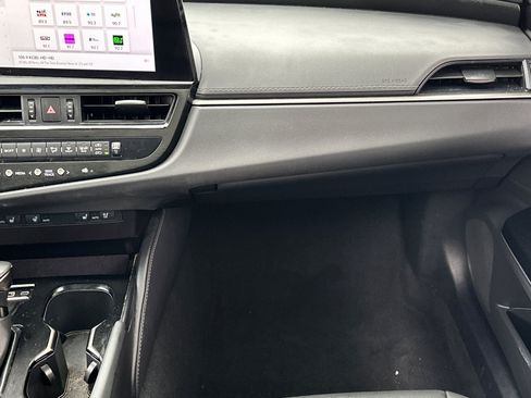 Used 2025 Lexus ES 300h F Sport FWD image 28