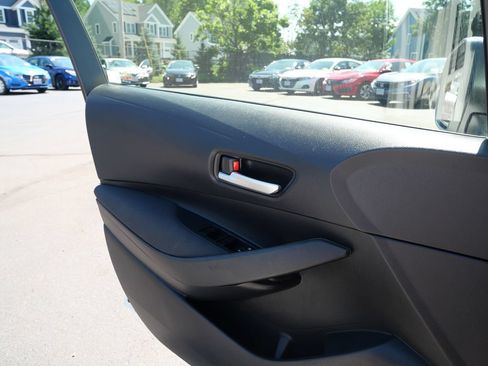 Used 2020 Toyota Corolla LE FWD image 14