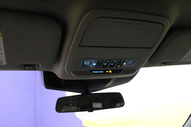 Used 2022 Ford Explorer XLT w/ Equipment Group 202A AWD/4WD image 19