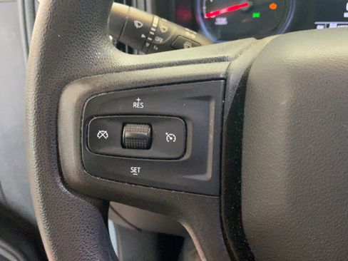 Used 2020 Chevrolet Silverado 1500 Custom w/ Custom Value Package AWD/4WD image 15