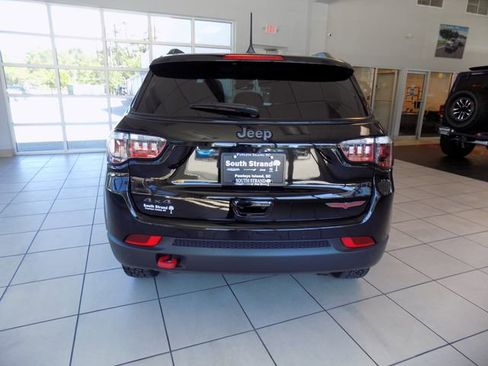 Certified 2025 Jeep Compass Trailhawk AWD/4WD image 8