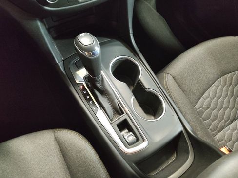 Used 2020 Chevrolet Equinox LT image 26