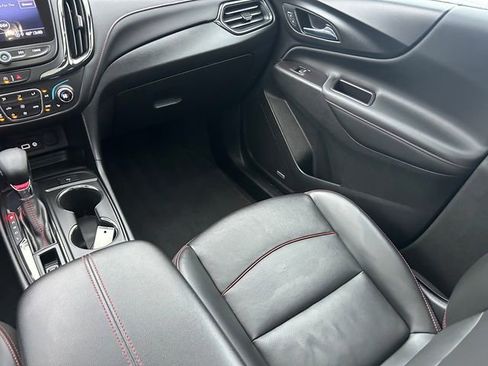Used 2022 Chevrolet Equinox RS w/ RS Leather Package FWD image 15