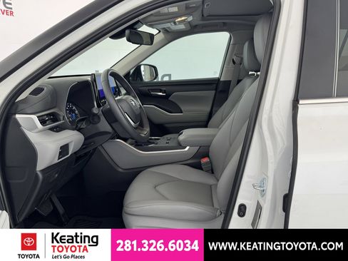 New 2026 Toyota Highlander XLE AWD/4WD image 5
