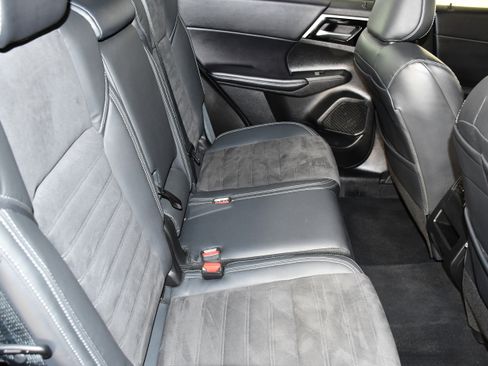 Used 2022 Mitsubishi Outlander SE AWD/4WD image 43