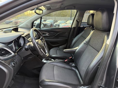 Used 2016 Buick Encore FWD image 11