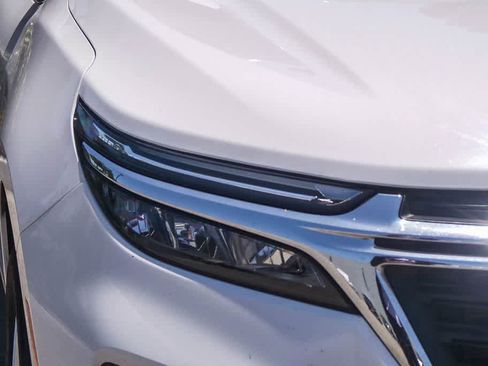 Used 2024 Chevrolet Equinox LT FWD image 4