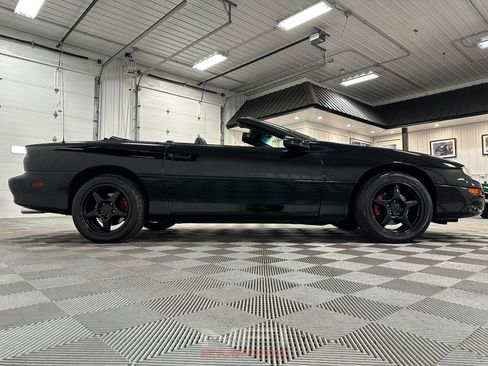 Used 2002 Chevrolet Camaro Z28 RWD image 25