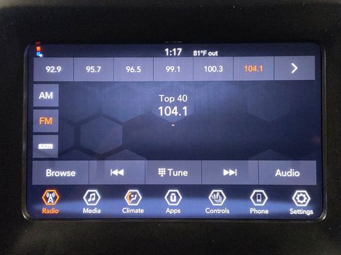 Used 2021 Jeep Cherokee Latitude Plus FWD image 25