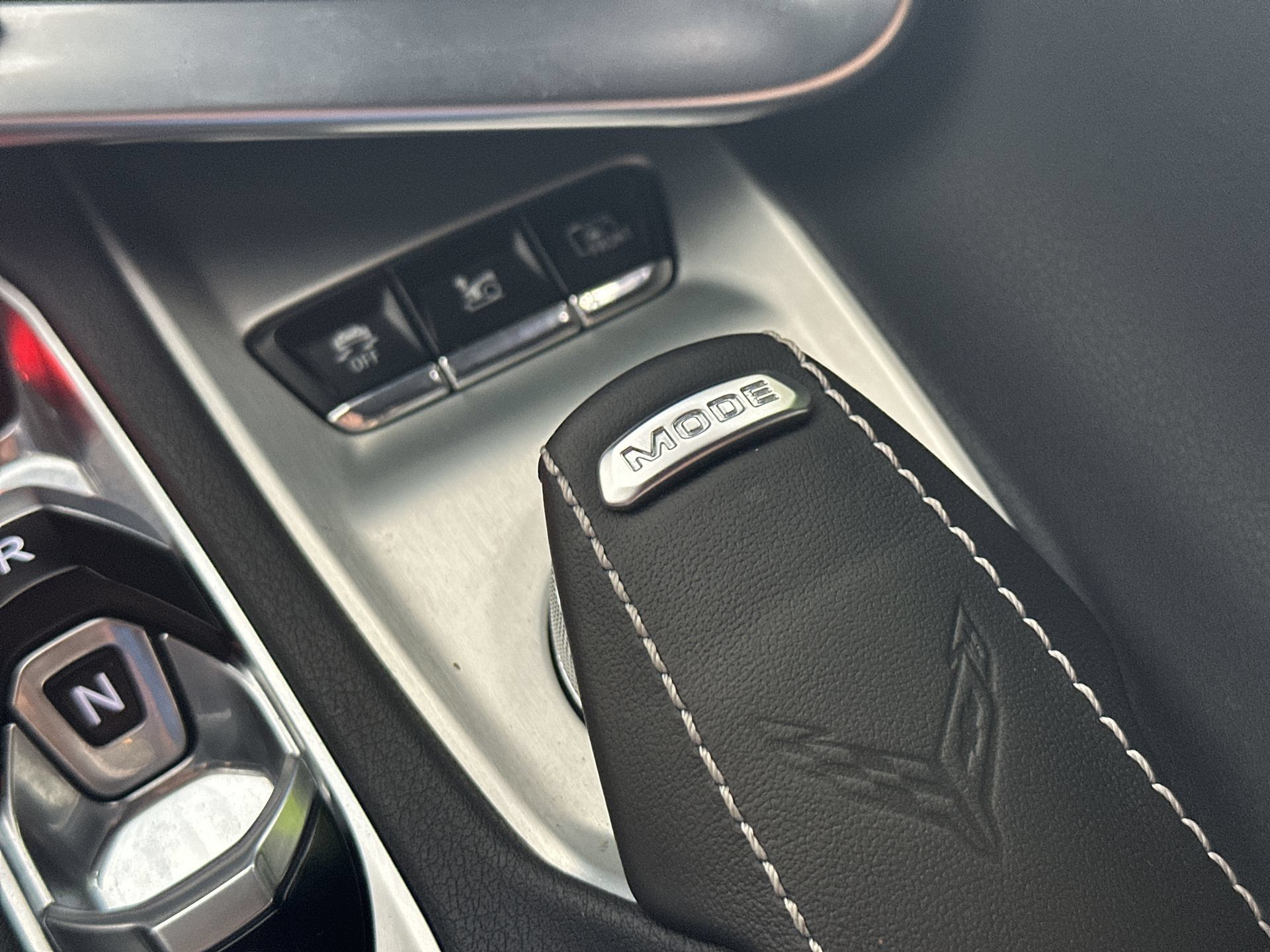 Used 2024 Chevrolet Corvette Stingray Preferred Cpe w/ Z51 Performance Package RWD image 19