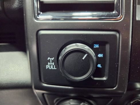 Used 2020 Ford F150 XLT w/ Equipment Group 302A Luxury AWD/4WD image 31