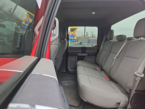 Used 2019 Ford F150 XLT image 6